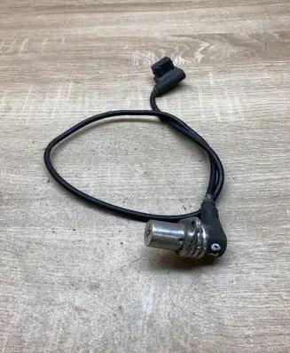 BMW 7 E32 Crankshaft position sensor 17189579 17240552