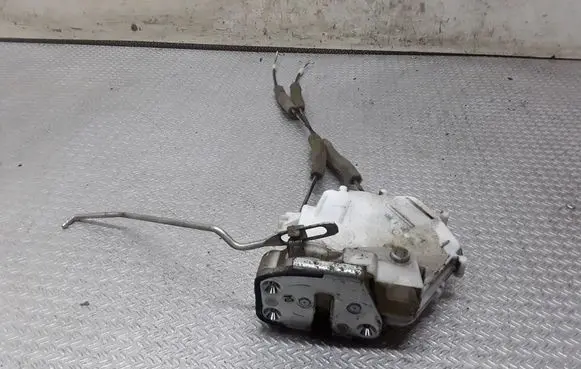 Honda FR-V Front door lock