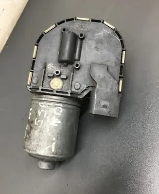 Volkswagen PASSAT B6 Wiper motor