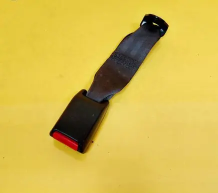 Mitsubishi Galant Rear seatbelt buckle 