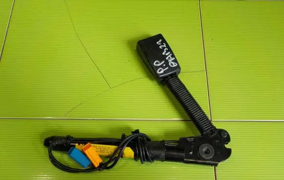 Land Rover Freelander 2 - LR2 Front seatbelt PRZOD 8AB23 6G9N61208CC