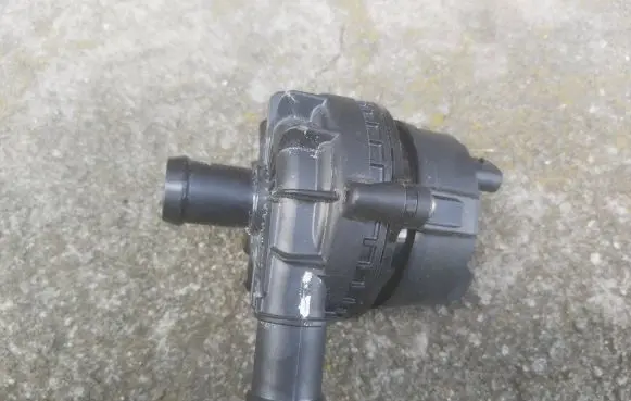 Volkswagen ID.3 Electric auxiliary coolant/water pump 1EA965567L