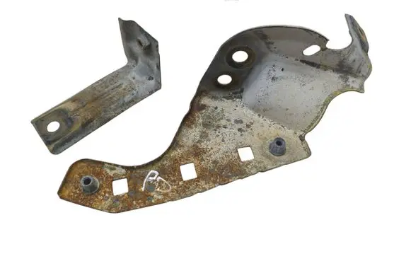Volkswagen Taigo Fender mounting bracket 2G7821136 202302S