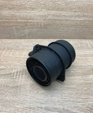 Volkswagen PASSAT B6 Mass air flow meter 074906461B 0281002461