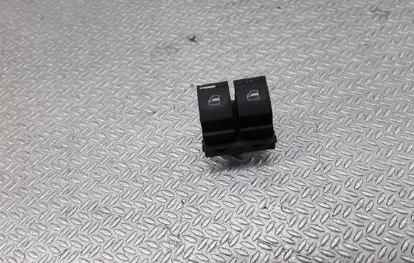 Volkswagen PASSAT B6 Electric window control switch 1K3959857