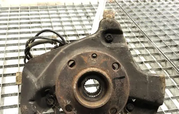 Fiat Fiorino Front wheel hub spindle knuckle 
