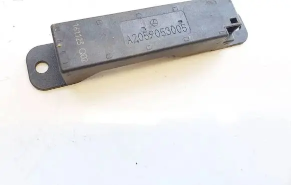 Mercedes-Benz E W212 Antenna control unit a2059053005 161123q02