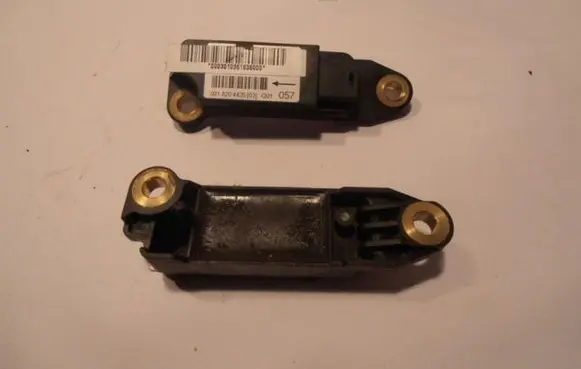 Mercedes-Benz C W203 Airbag deployment crash/impact sensor