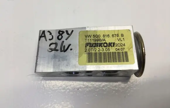 Audi A3 8Y Air conditioning (A/C) expansion valve 5Q0816679B