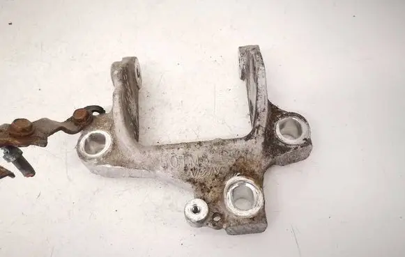 Honda Insight Engine mounting bracket 50TM8CVT