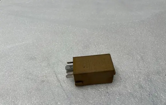 BMW 5 E60 E61 Window control relay 61368384505 V231341B3001X15