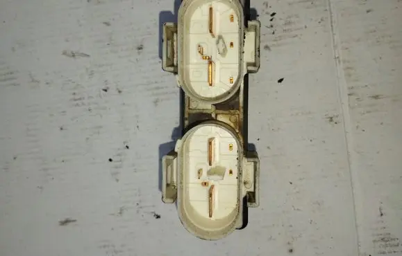 Coolant fan relay