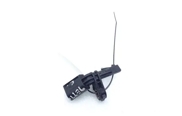 Volkswagen PASSAT B6 ABS brake wheel speed sensor 7H0927804