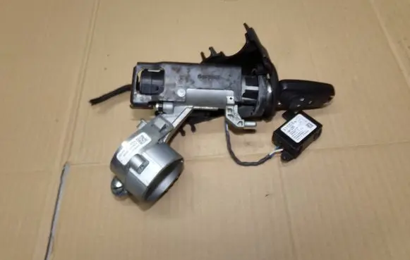 Opel Insignia A Ignition lock 13383062