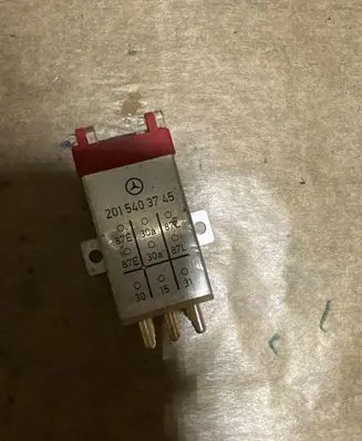 Mercedes-Benz E W124 Other relay 2015403745