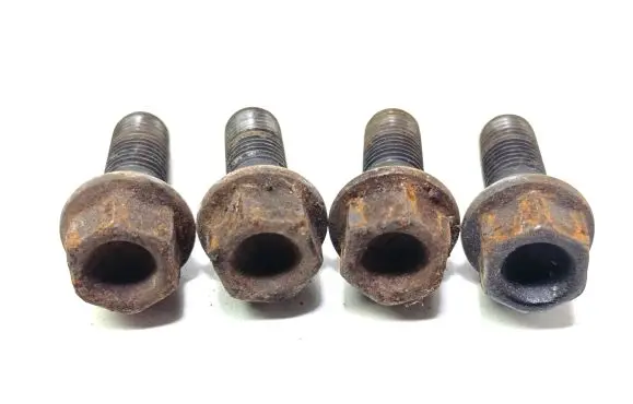 Nuts/bolts