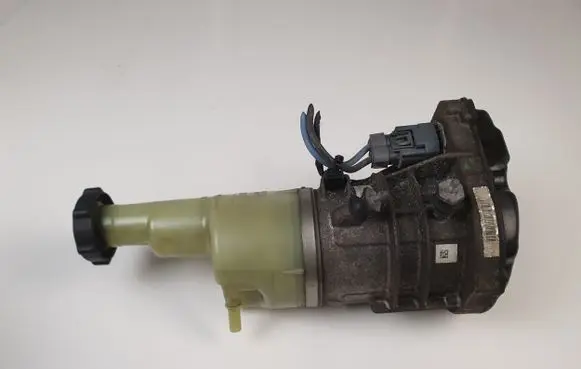 Ford S-MAX Power steering pump BG913K514AC