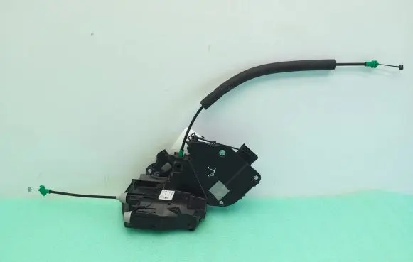 Jaguar F-Pace Rear door lock HK8324994DC 93882810