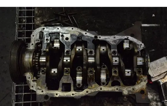 Renault Megane III Engine block K4MR