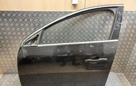 Volvo S60 Front door