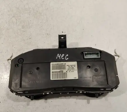 Renault Megane II Speedometer (instrument cluster) 8200399700