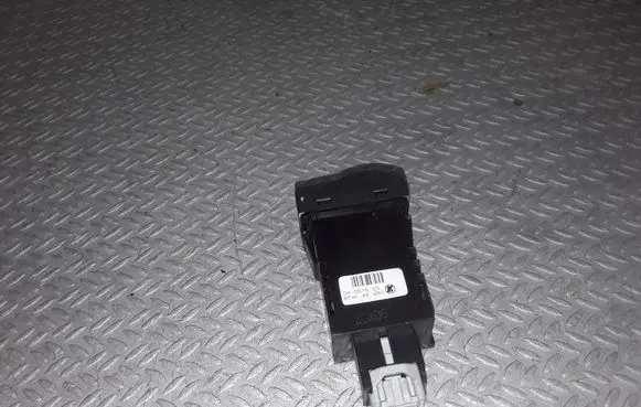 Mazda 3 I Cruise control switch 04057800