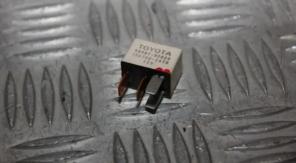 Toyota Land Cruiser (J120) Other relay 9098702022 1567002470