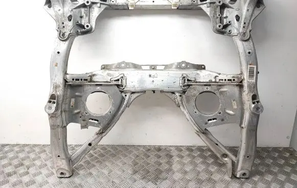 BMW 5 G30 G31 Front subframe 6859493 6869067 3620