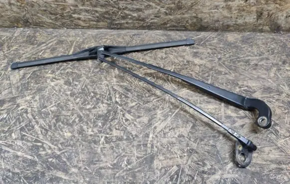 Maserati Quattroporte Front wiper blade arm 6871 038W