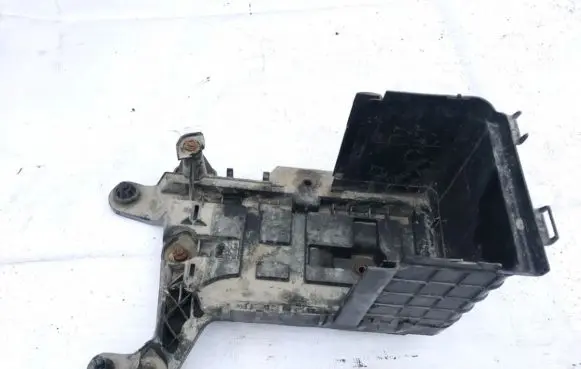 Volkswagen Caddy Battery box tray 1k0915333b