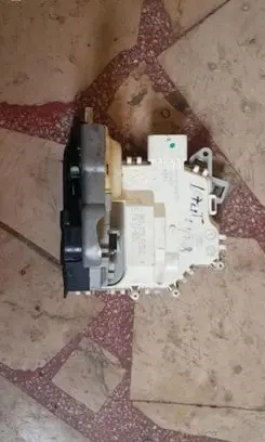 Audi A4 S4 B8 8K Rear door lock 8K0839015C