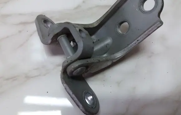 Hyundai Tucson LM Front door upper hinge