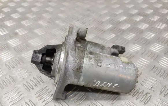Peugeot 208 Starter motor 9671530880