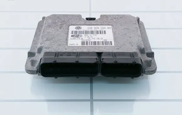 Seat Ibiza III (6L) Engine control unit/module ECU 6160067908 036906034AH 4MV0054834