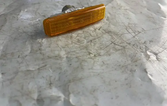 BMW 5 E39 Front fender indicator light 8360589