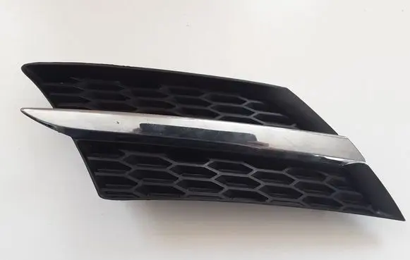 Toyota RAV 4 (XA40) Front grill 5310542010