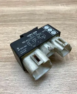 Volvo S70 V70 V70 XC Coolant fan relay 9442934 899251000