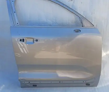 Volvo XC40 Front door