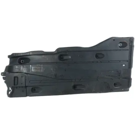 Seat Leon (5F) Engine splash shield/under tray 5Q0825202L