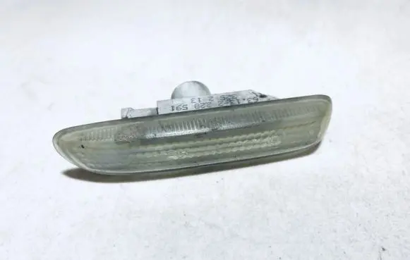 BMW 3 E46 Front fender indicator light 63132228591 6313-2228591