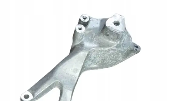 Audi A8 S8 D4 4H Engine mounting bracket 4H0199307AF