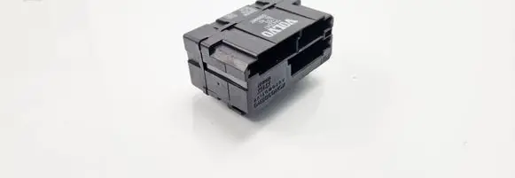 Volvo V70 Seat heating relay 9442947