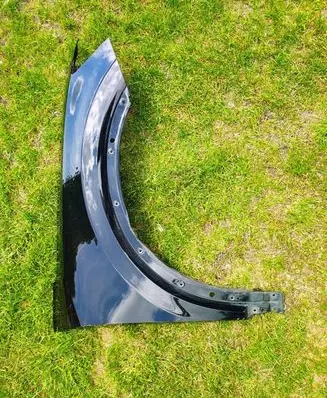 Audi Q2 - Fender 81A821470