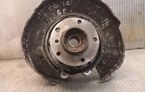 BMW 5 E60 E61 Rear wheel hub