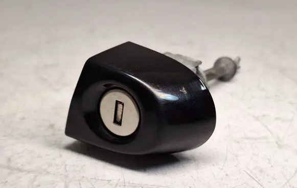 BMW 3 F30 F35 F31 Front door lock (next to the handle) 51217310731 51217310733