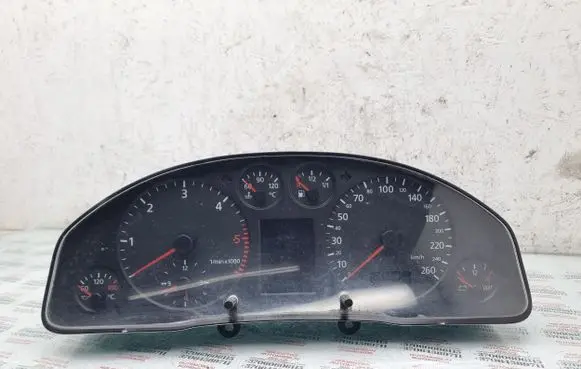 Speedometer (instrument cluster)