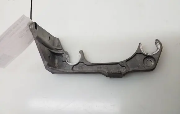 Mercedes-Benz E C207 W207 Air filter cleaner box bracket assembly A6510940127