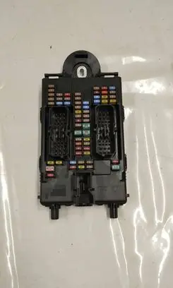 Volvo XC90 Fuse box set 31682732 32142591