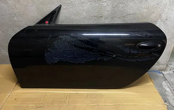 Porsche 911 996 Front door L741