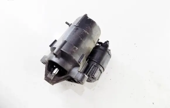Dacia Sandero Starter motor 8200810621